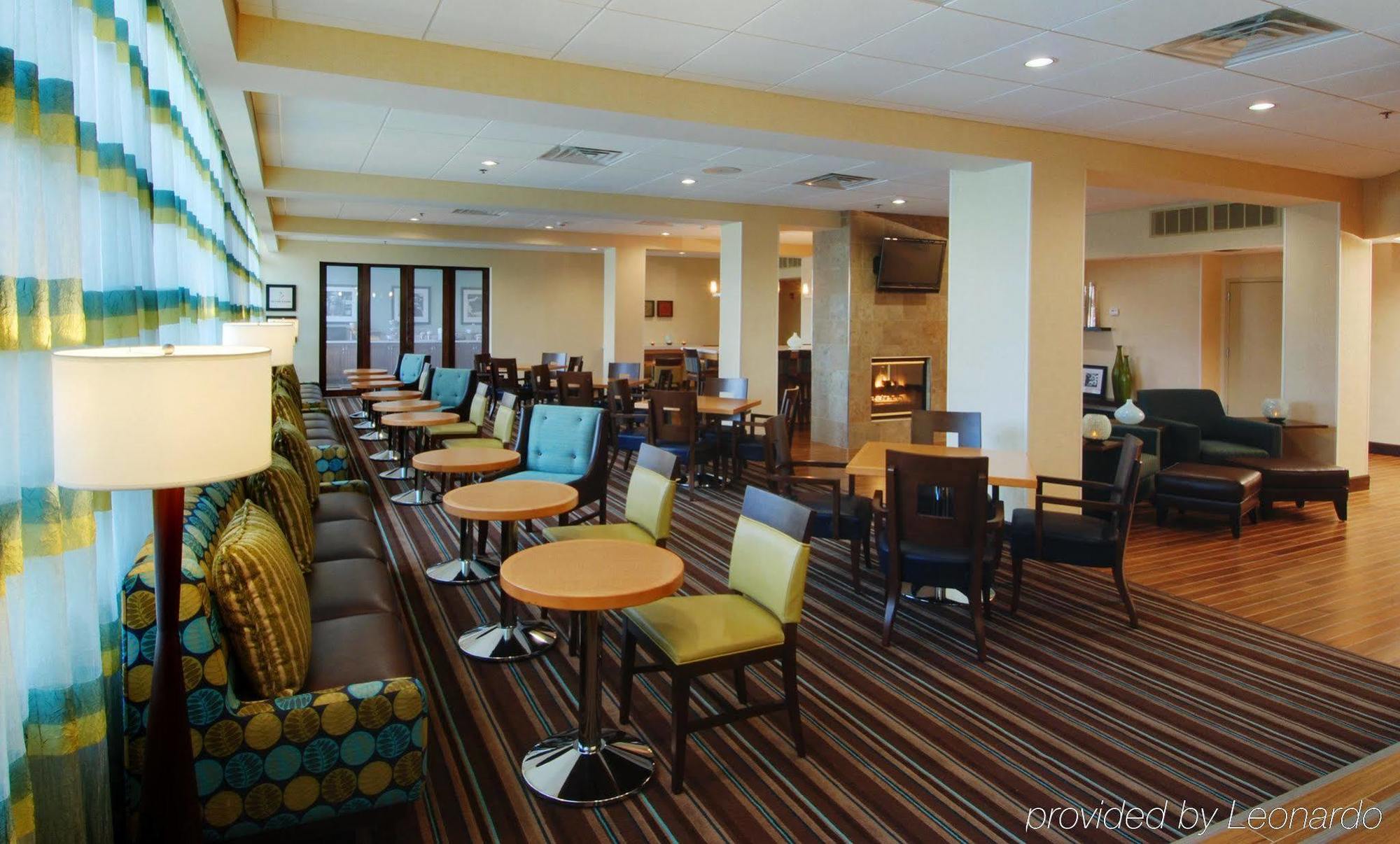 Hampton Inn White Plains/Tarrytown Elmsford Restaurant foto